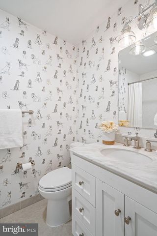 2729 UNICORN LN NW, Washington, DC 20015