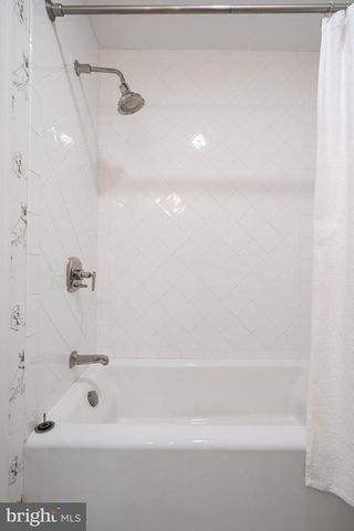 2729 UNICORN LN NW, Washington, DC 20015