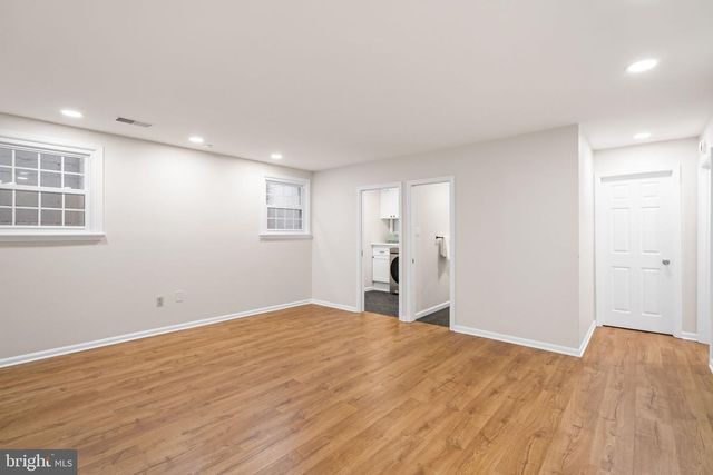 2729 UNICORN LN NW, Washington, DC 20015