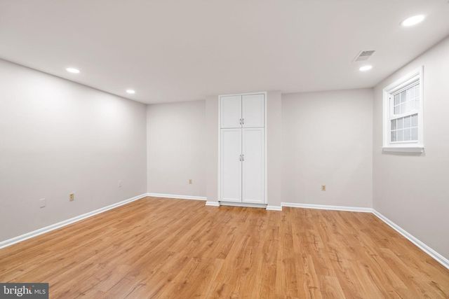 2729 UNICORN LN NW, Washington, DC 20015