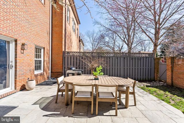 2729 UNICORN LN NW, Washington, DC 20015