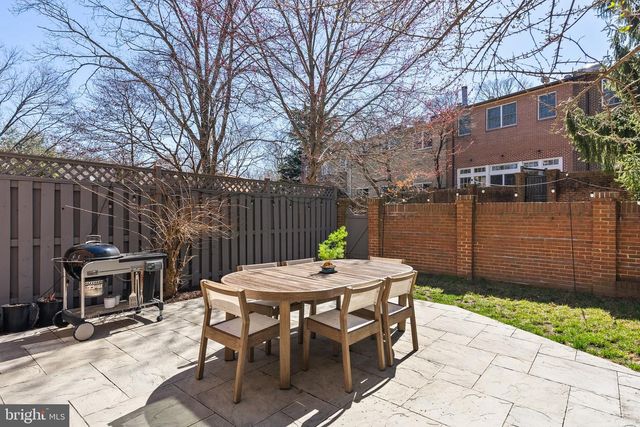 2729 UNICORN LN NW, Washington, DC 20015