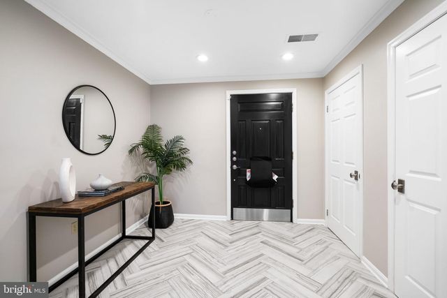 2729 UNICORN LN NW, Washington, DC 20015