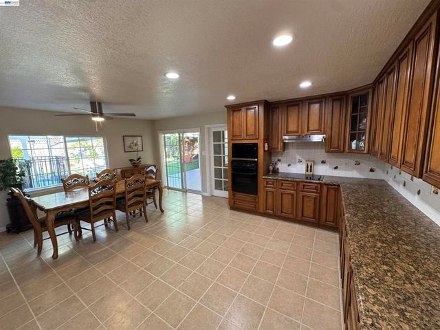 41670 Paseo Padre Pkwy, Fremont, CA 94539
