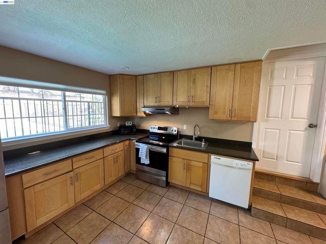 41670 Paseo Padre Pkwy, Fremont, CA 94539