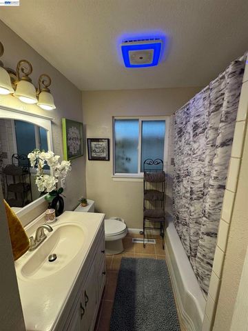41670 Paseo Padre Pkwy, Fremont, CA 94539