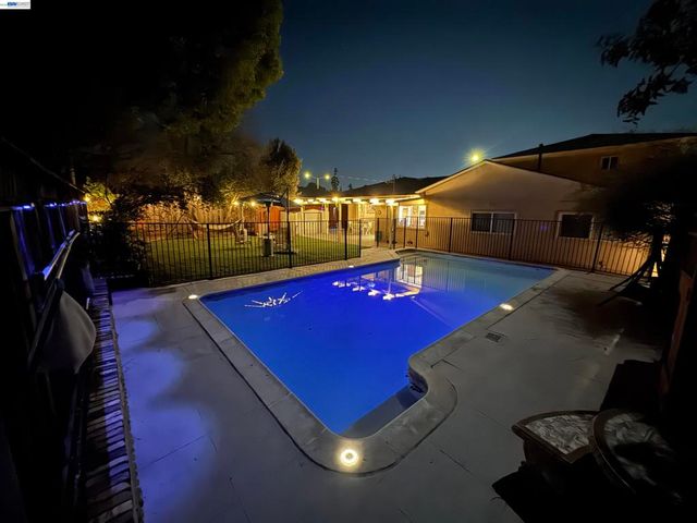 41670 Paseo Padre Pkwy, Fremont, CA 94539