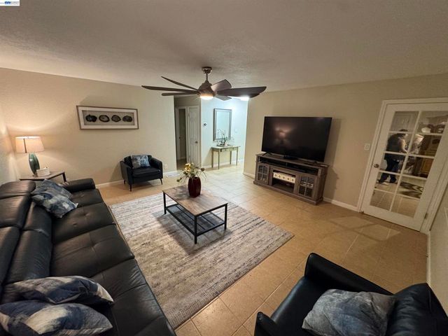41670 Paseo Padre Pkwy, Fremont, CA 94539