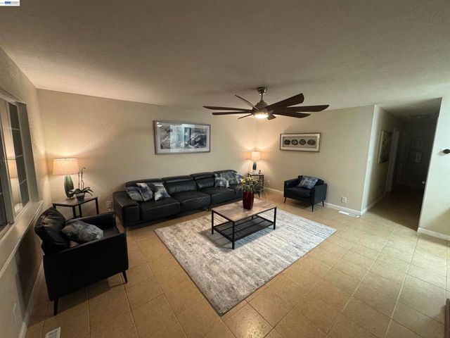 41670 Paseo Padre Pkwy, Fremont, CA 94539