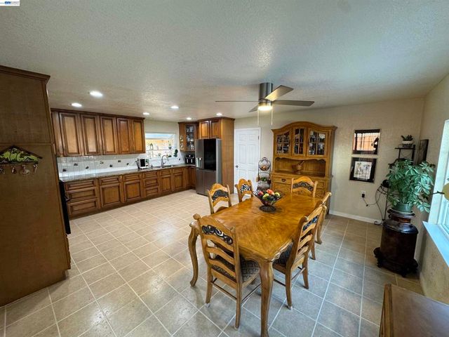 41670 Paseo Padre Pkwy, Fremont, CA 94539