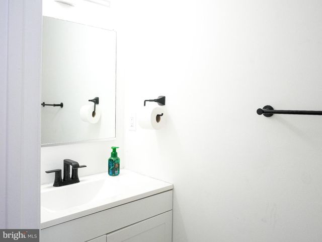 2111 WARREN WAY DR, Westminster, MD 21157