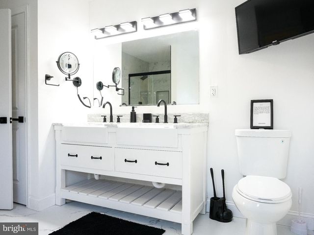 2111 WARREN WAY DR, Westminster, MD 21157