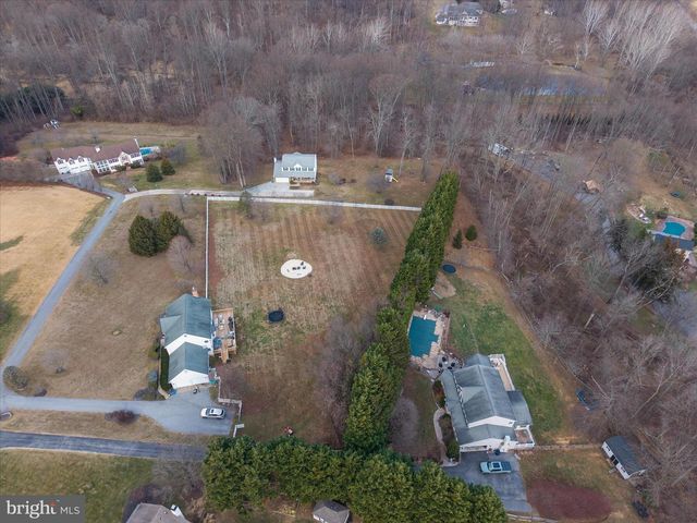 2111 WARREN WAY DR, Westminster, MD 21157