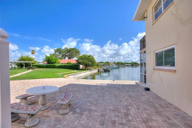 3753 46TH AVENUE S 10, St Petersburg, FL 33711