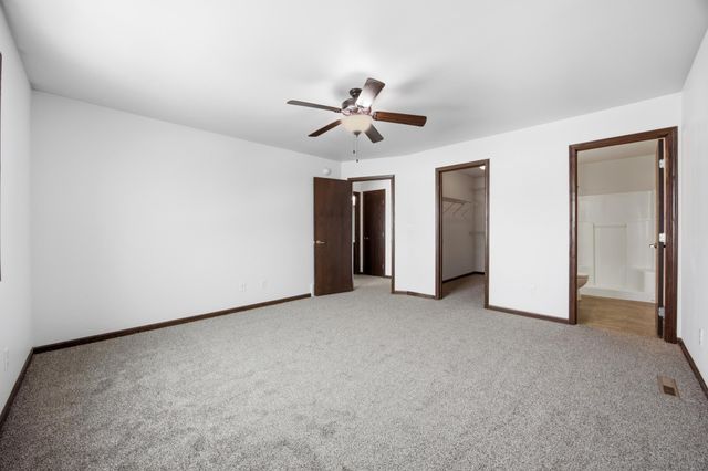 5659 61st Street S, Fargo, ND 58104