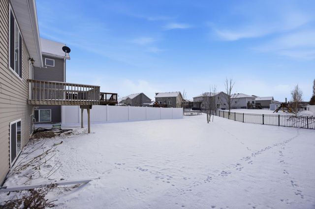 5659 61st Street S, Fargo, ND 58104