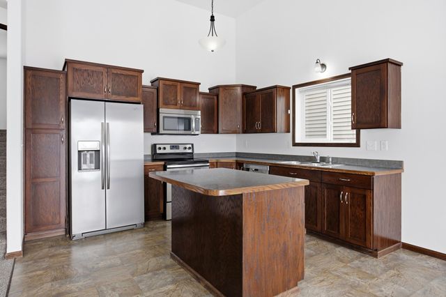 5659 61st Street S, Fargo, ND 58104