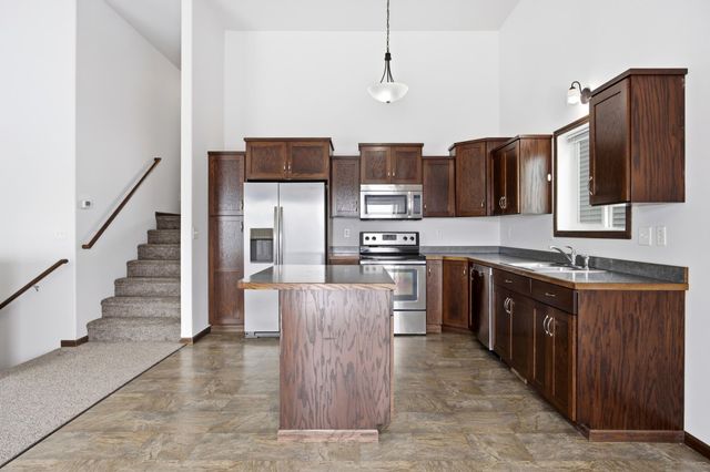 5659 61st Street S, Fargo, ND 58104