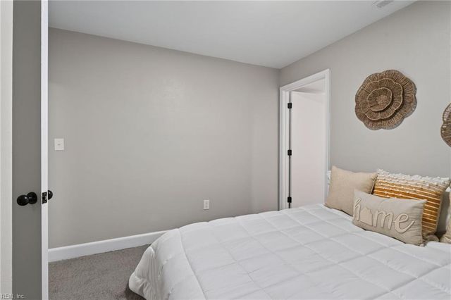 206 Magnolia ST, Suffolk, VA 23434
