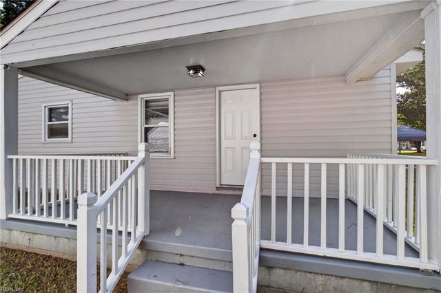 206 Magnolia ST, Suffolk, VA 23434