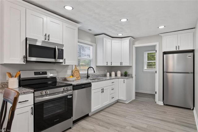 206 Magnolia ST, Suffolk, VA 23434