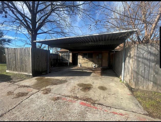 15221 Buckle Lane 5221, Houston, TX 77060