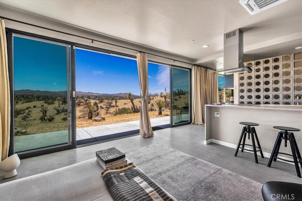 Image 19 of property listing at 6250 Avalon, Yucca Valley, CA 92284
