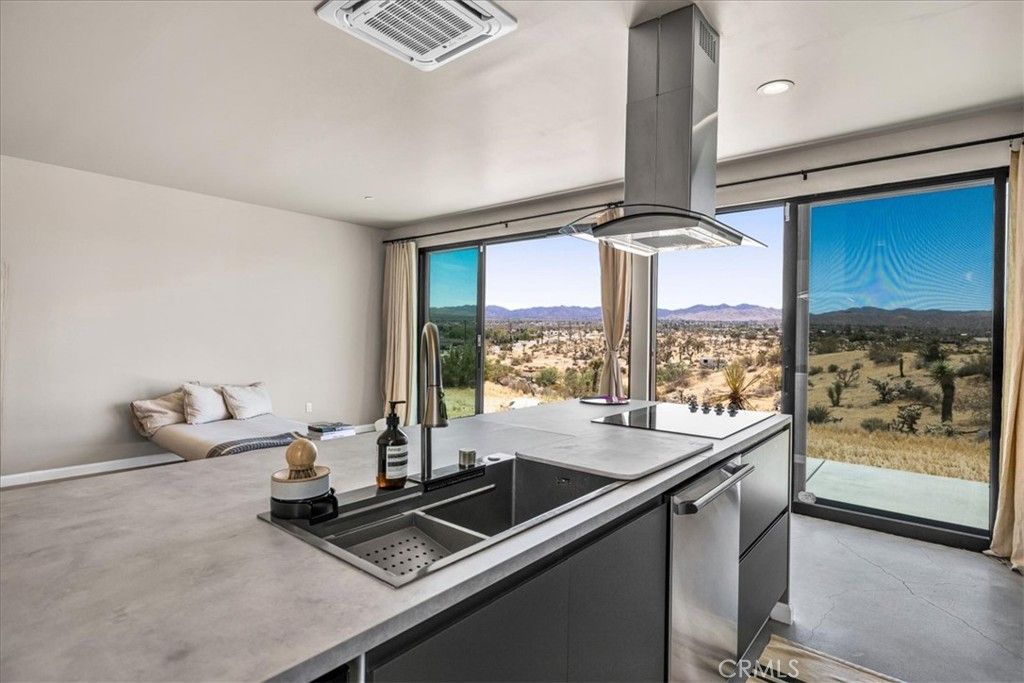 Image 20 of property listing at 6250 Avalon, Yucca Valley, CA 92284