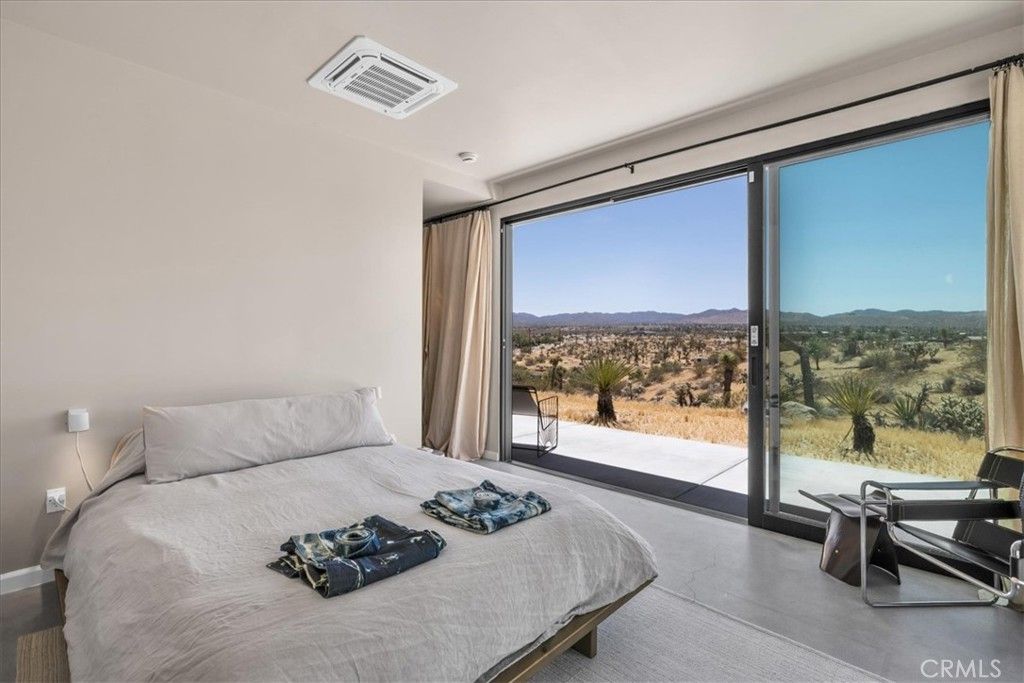 Image 23 of property listing at 6250 Avalon, Yucca Valley, CA 92284