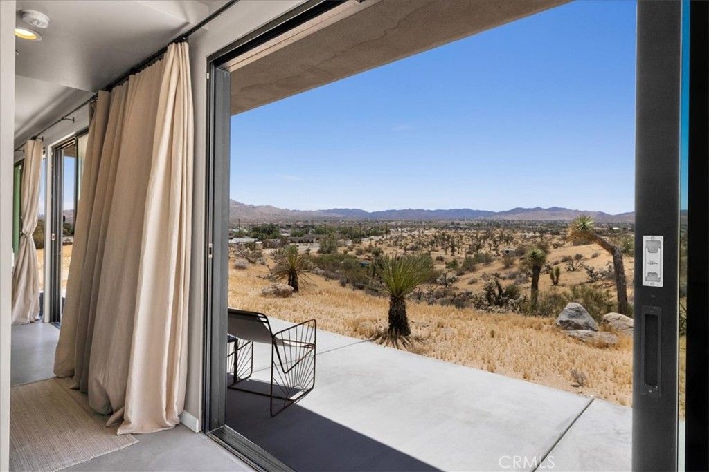 Image 25 of property listing at 6250 Avalon, Yucca Valley, CA 92284