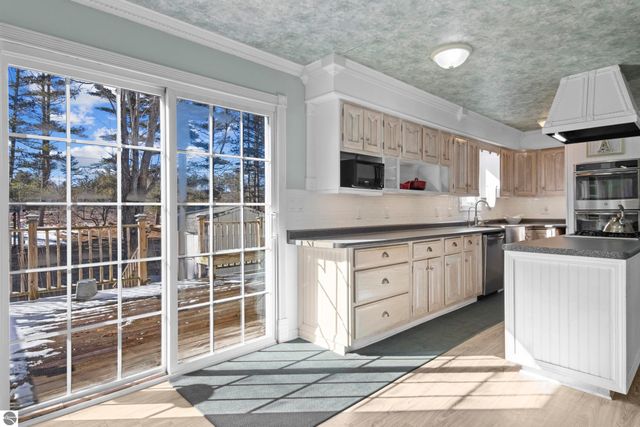 106 Pearl Street, Kingsley, MI 49649