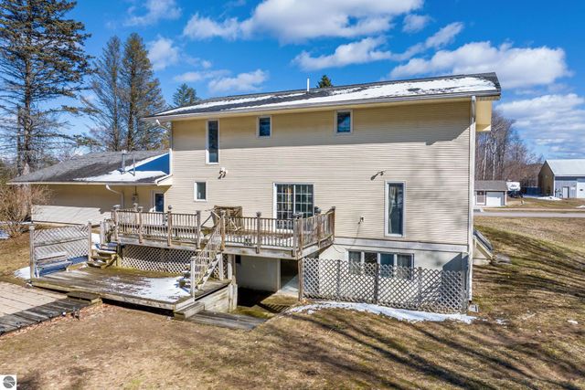 106 Pearl Street, Kingsley, MI 49649