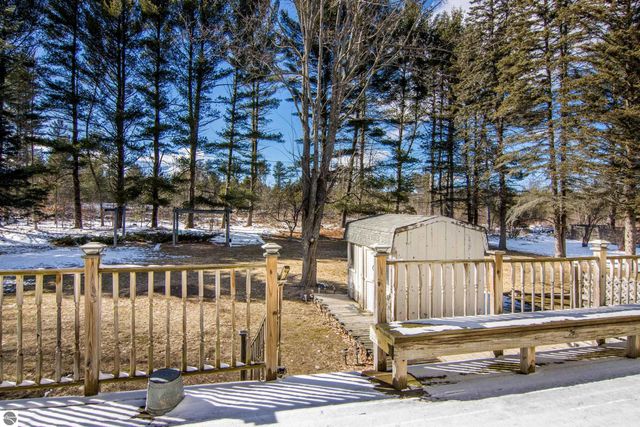 106 Pearl Street, Kingsley, MI 49649