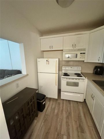 118 E Salisbury E 118, West Palm Beach, FL 33417
