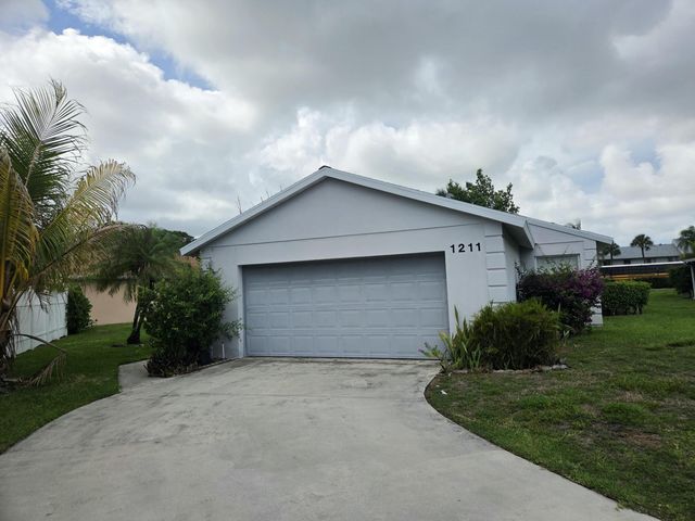 1211 Pine Sage Circle, West Palm Beach, FL 33409