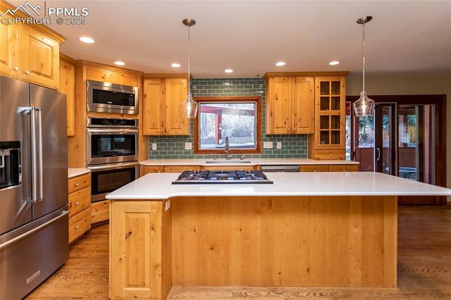 135 Broadmoor Hills Drive, Colorado Springs, CO 80906