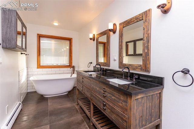 135 Broadmoor Hills Drive, Colorado Springs, CO 80906