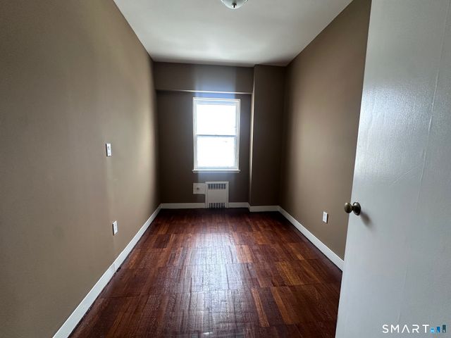 230 Farmington Avenue APT C2, Hartford, CT 06105