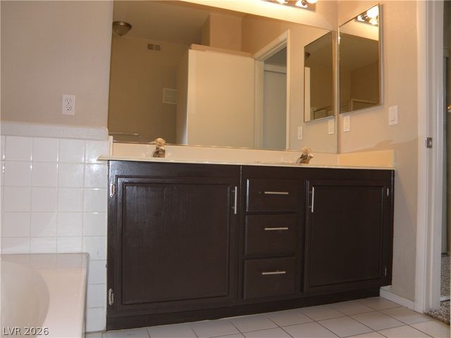 2201 RAMSGATE Drive 321, Henderson, NV 89074