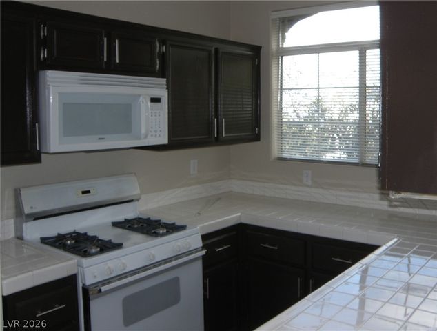 2201 RAMSGATE Drive 321, Henderson, NV 89074