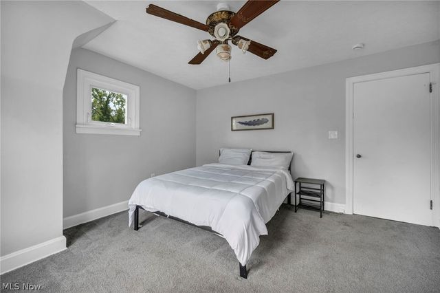 19413 Ridgewood Avenue, Warrensville Heights, OH 44122
