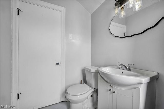 19413 Ridgewood Avenue, Warrensville Heights, OH 44122