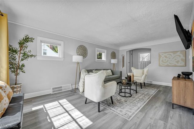 19413 Ridgewood Avenue, Warrensville Heights, OH 44122