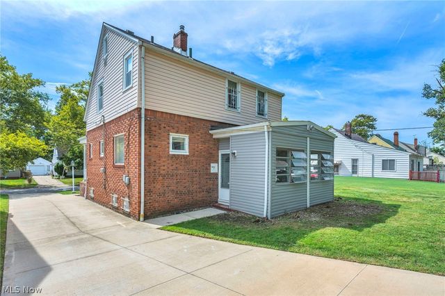 19413 Ridgewood Avenue, Warrensville Heights, OH 44122