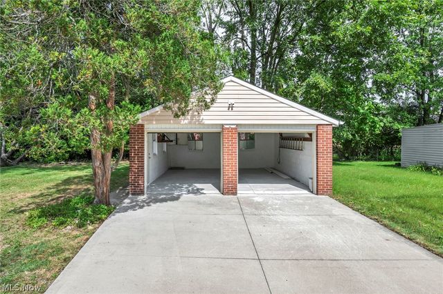 19413 Ridgewood Avenue, Warrensville Heights, OH 44122