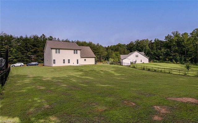 176 Weeping Willow Court, Lexington, NC 27295