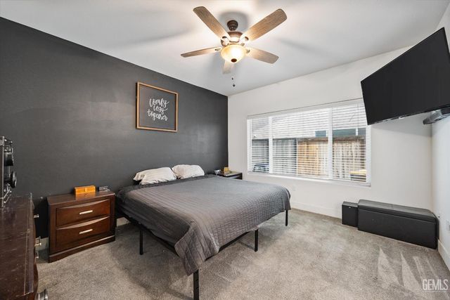 9615 Silver Falls Lane, Bakersfield, CA 93263