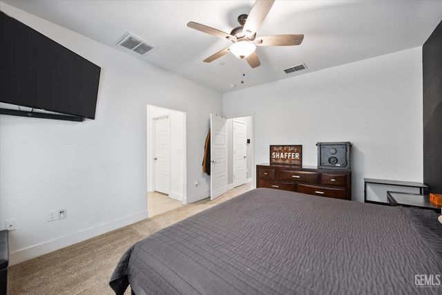 9615 Silver Falls Lane, Bakersfield, CA 93263