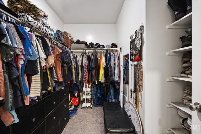 9615 Silver Falls Lane, Bakersfield, CA 93263