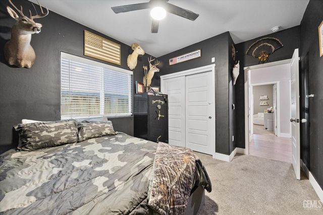 9615 Silver Falls Lane, Bakersfield, CA 93263